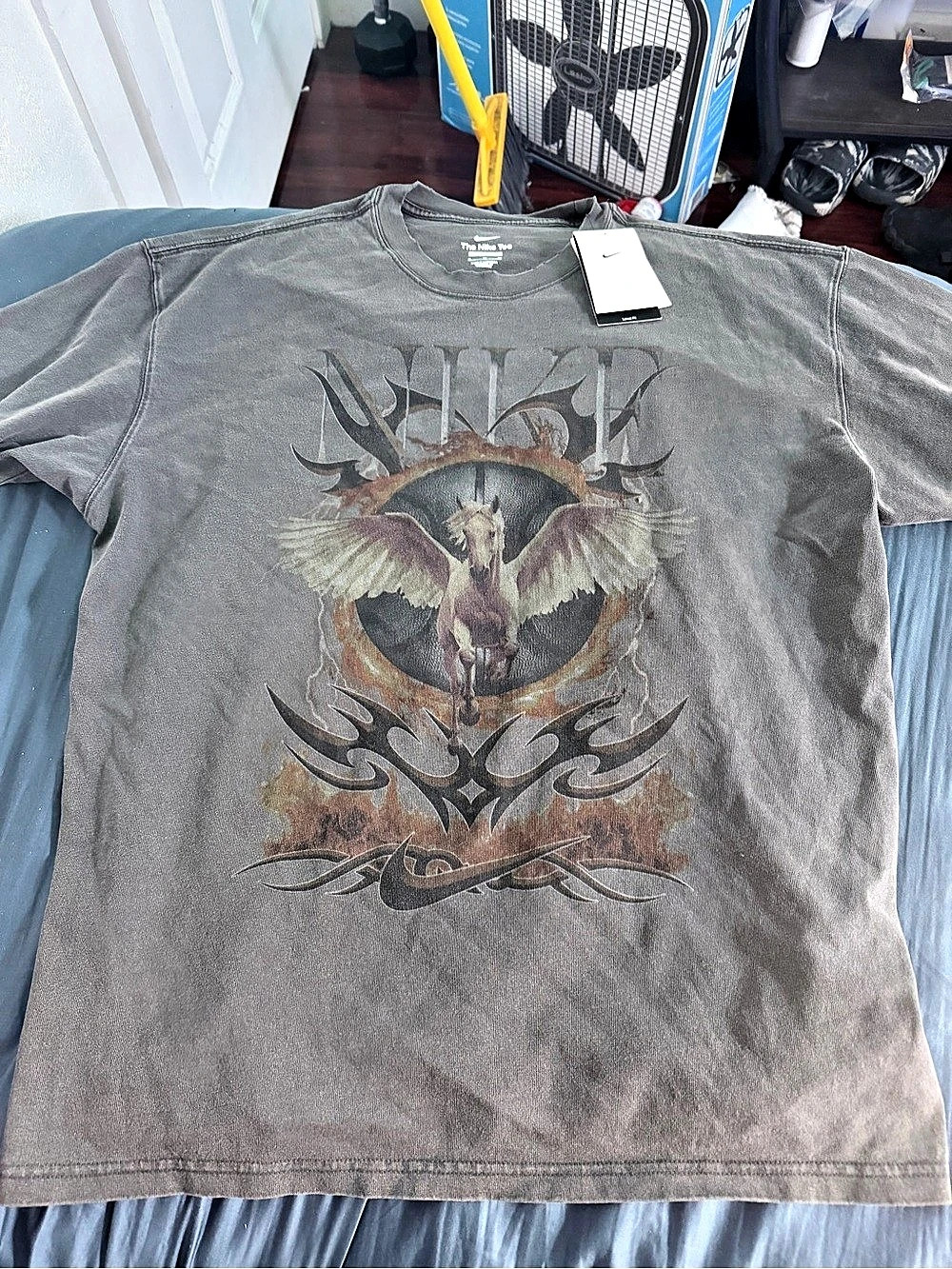 Nike Sportswear Pegasus Graphic Tee Men's Graphic Tee Gray XL NWT
